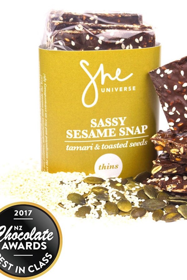 She Universe Sassy Sesame Snap